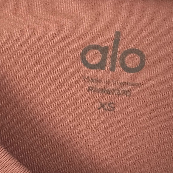 Alo shirt with sleeves size XS - Picture 3 of 5